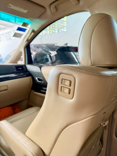 2015 Toyota Alphard (ឆ្វេងសុីន) អារ៉ាប់