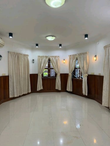 5 Bedrooms Villa available for rent in Boeng Tumpun Area