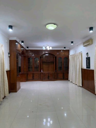5 Bedrooms Villa available for rent in Boeng Tumpun Area