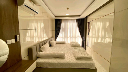 Condo orkide the royal