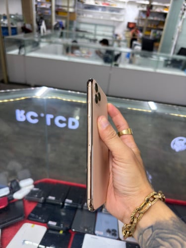 iPhone 11 Pro Max Gold ZA/A HD64GB Phone Condition 95% 🔋ដូរ100% , ដូរអេក្រង់GX