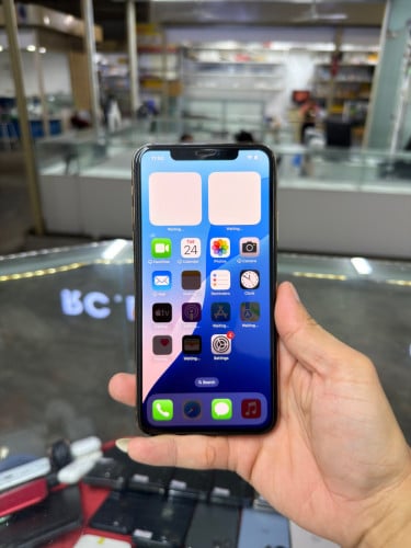 iPhone 11 Pro Max Gold ZA/A HD64GB Phone Condition 95% 🔋ដូរ100% , ដូរអេក្រង់GX