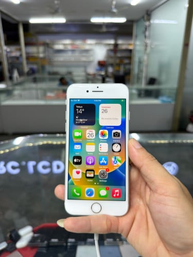 iPhone 8 white J/A HD64GB Phone Condition 97% 🔋ដូរ100% , ម៉ាស៊ីនសានុំ