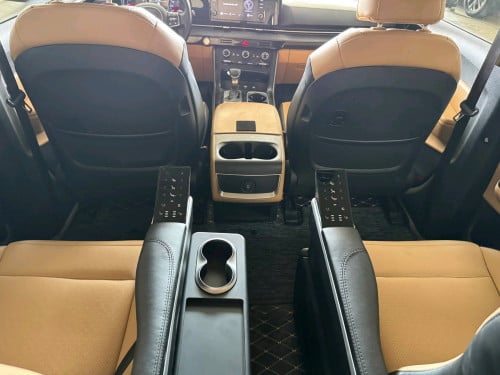 KIA CARNIVAL 021សាំងVIP freeឡៃសឹន7កៅអី