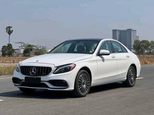 តម្លៃពិសេសMERCEDES BENZ C300Years: 2015Option: LuxuryColor: White