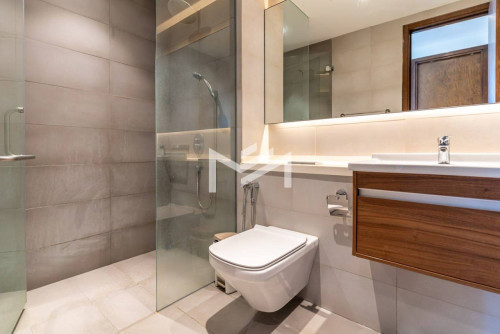 Modern 2 Bedrooms Condo for RENT in Embassy Central BKK1