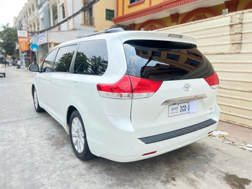 Sienna XLE Fullពេញ 011 ឡានស្អាតម្ចាស់ដើម