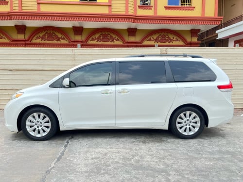 Sienna XLE Fullពេញ 011 ឡានស្អាតម្ចាស់ដើម