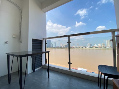 Studio Yuetai riverside