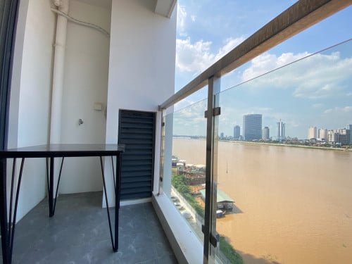 Studio Yuetai riverside