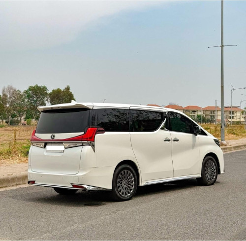 Toyota Alphard 2016 executive loungeកៅអីធំឡើងទៅLM 350H