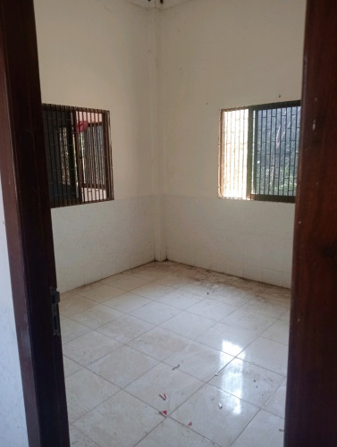 លក់បន្ទាន់