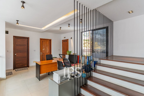 អាគារ 11 បន្ទប់គេងសម្រាប់លក់ - ទឹកថ្លា, ភ្នំពេញ