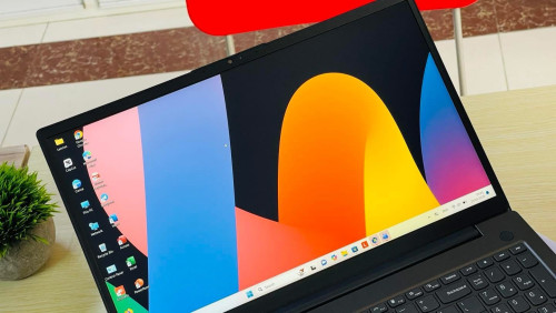 បញ្ចាក់ Not touch screen 🥳តែ $239ទេ បងៗ តម្លៃពិសេសជូន 🥳ល្បឿនលឿន Corei7🤫គុណភាពអេក្រង់ដិតច្បាស់ 3K✅