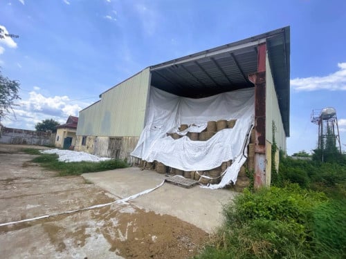 🏦Warehouse Available for Urgent Sale at a Special Price (Negotiable).