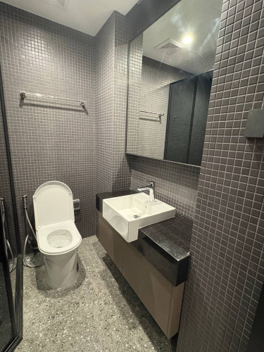 24th floor city view apartment!