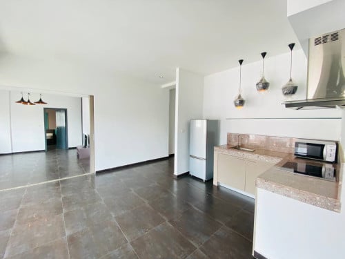 3Bed Renovated Apartment In Sangkat Phsar Chas With Elevator