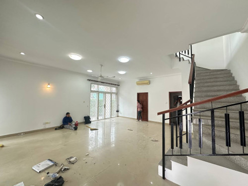 Corner Villa For Rent In Tonle Bassac