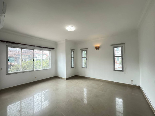 Corner Villa For Rent In Tonle Bassac