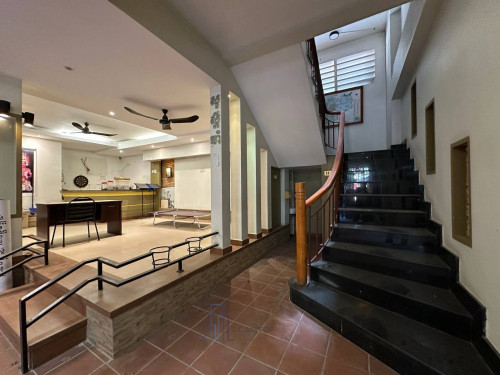 Guest House With Fully Furnished For Rent In BKK1 Area