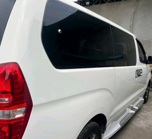 Hyundai starex 2011 hfull លេខខេត្ត