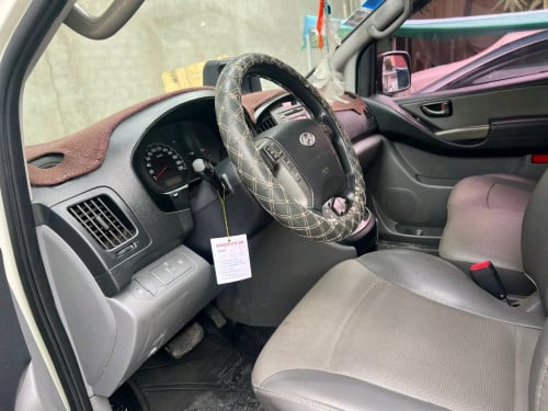 Hyundai starex 2011 hfull លេខខេត្ត