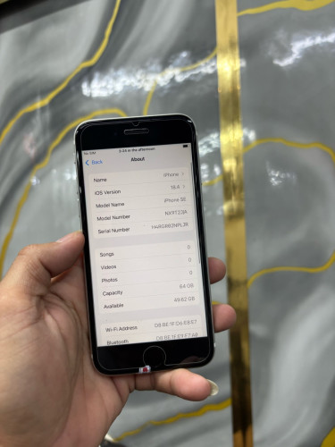 IphoneSE2 64G JA ម៉ាសុីនសានុំស្រុីន