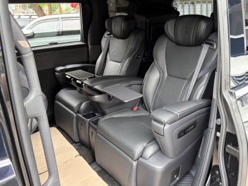 Lexus LM350h 2024 (7,000km)