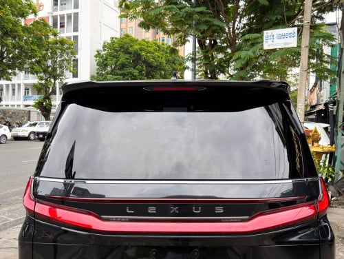 Lexus LM350h 2024 (7,000km)