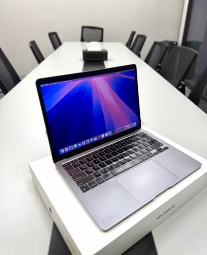 Macbook Air M1 (2020) 8G | 256G នៅស្អាត99%