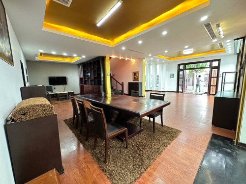 Modern Villa For Rent In Tonle Bassac