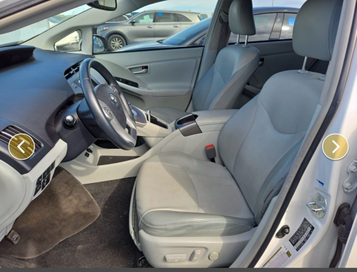 Prius 2014 Option 5 ១៣មុឺនmile ឡានមូល
