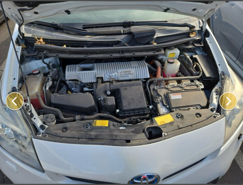 Prius 2014 Option 5 ១៣មុឺនmile ឡានមូល