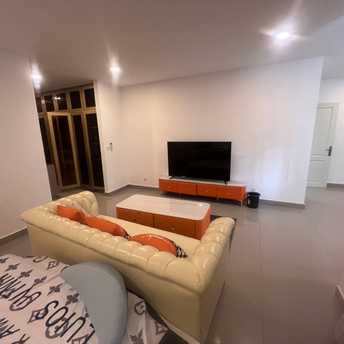 Queen Villa for Rent in Borey Chip Mong Landmark 271