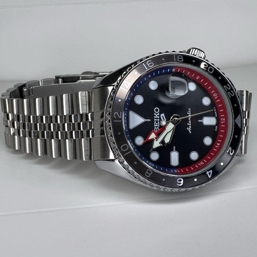 Seiko GMT Pepsi Automatic Mechanical