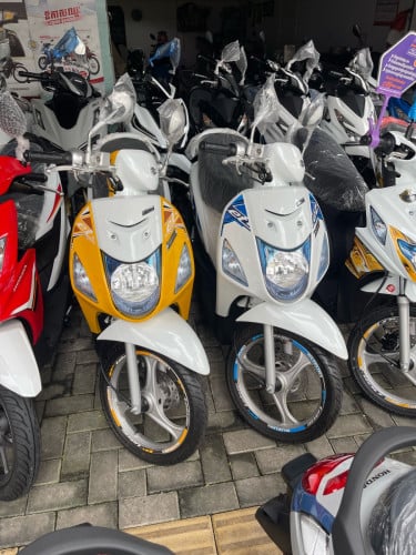 Suzuki lets 026