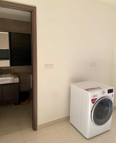 The Peak Studio room for rent