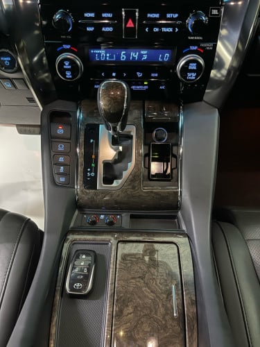 TOYOTA ALPHARD 2022