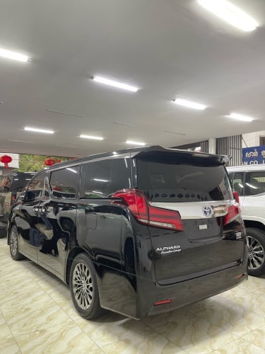 TOYOTA ALPHARD 2022
