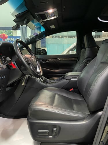 TOYOTA ALPHARD 2022