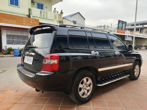 Toyota Highlander 2004 P1 កៅអី​បីជួរ​ ដំបូល​បេីក​ ឡានស្អាត​ តំលៃ​ល្អ