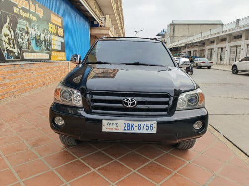Toyota Highlander 2004 P1 កៅអី​បីជួរ​ ដំបូល​បេីក​ ឡានស្អាត​ តំលៃ​ល្អ