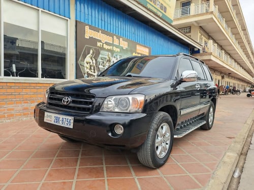 Toyota Highlander 2004 P1 កៅអី​បីជួរ​ ដំបូល​បេីក​ ឡានស្អាត​ តំលៃ​ល្អ