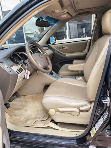 Toyota Highlander 2004 P1 កៅអី​បីជួរ​ ដំបូល​បេីក​ ឡានស្អាត​ តំលៃ​ល្អ