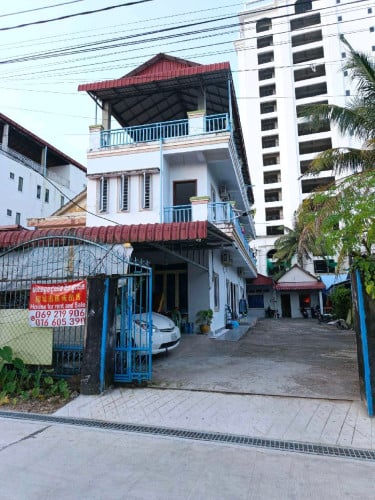 បន្ទប់ជួលជាប់អុីតាយបង្អែមឃ្លាំងលើ