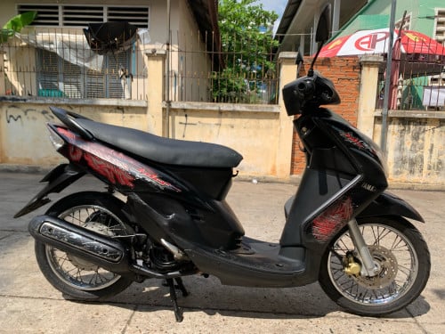 ម៉ូតូលក់​