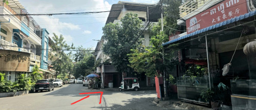 ផ្ទះលក់ កែង ជាប់ផ្សាររតនាផ្លាហ្សា មានចំណូលស្រាប់