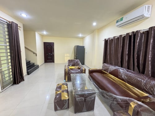 ផ្ទះសម្រាប់ជួលនៅជាប់ផ្លូវជាតិលេខ៤ និងផ្លូវជំទាវម៉ៅ