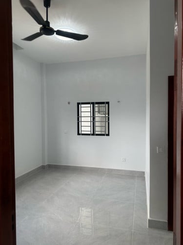 ផ្ទះផ្លូវកែងសម្រាប់ជួលនៅកំបូល