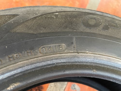 សំបកកង់ឡាន 185 65 15 នៅស្អាត 80%